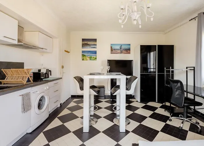 - 5min Des Plages - Parking Gratuit - Climatisation Apartment *