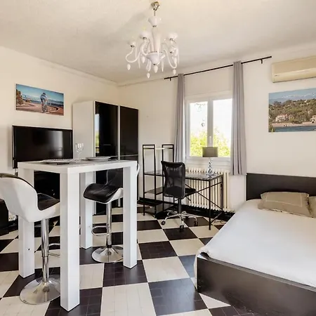 - 5min Des Plages - Parking Gratuit - Climatisation *