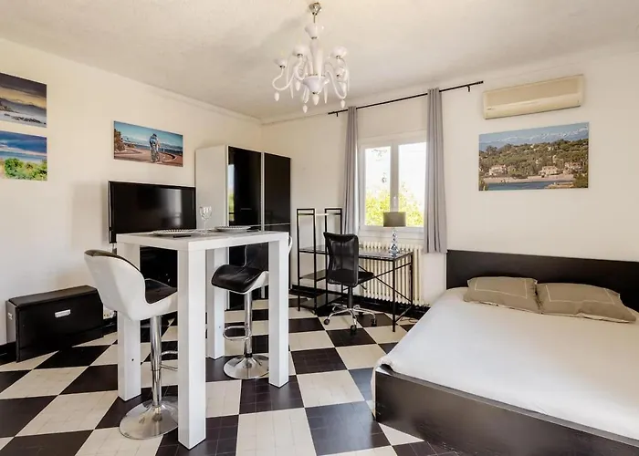 - 5min Des Plages - Parking Gratuit - Climatisation *