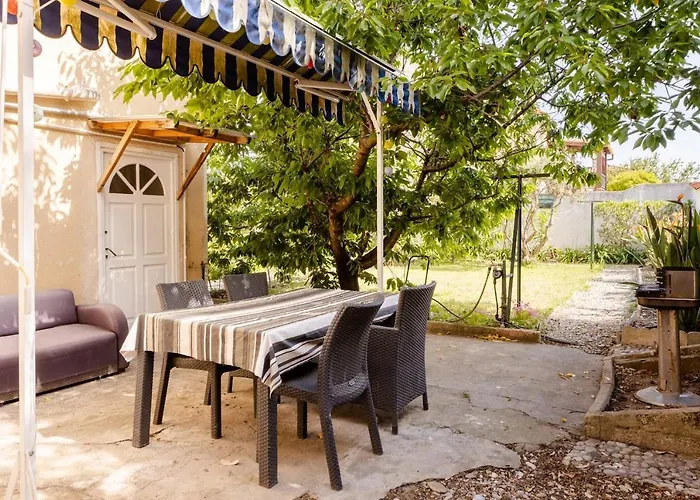 - 5min Des Plages - Parking Gratuit - Climatisation * 昂蒂布