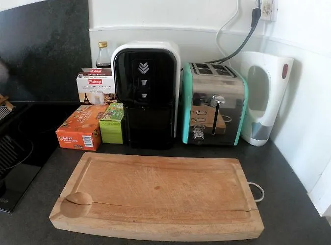 公寓 - 5min Des Plages - Parking Gratuit - Climatisation 昂蒂布